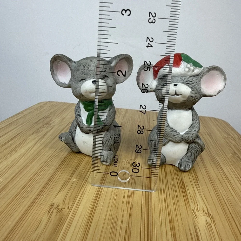 VTG‎ Anthropomorphic Christmas Mice Mouse Ceramic Salt & Pepper Shakers Taiwan